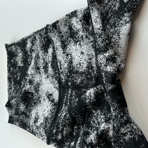 Lululemon wunder under Leggings  Aerify Jacquard Black Alpine White Size 2 - Picture 7 of 8